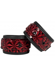 Красно-черные поножи Luxury Ankle Cuffs - Shots Media BV - купить с доставкой в Нижнем Новгороде
