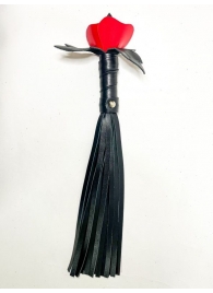 Черная кожаная плеть с красной лаковой розой в рукояти - 40 см. - БДСМ Арсенал - купить с доставкой в Нижнем Новгороде