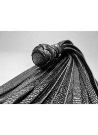 Черная генитальная кожаная плеть - 30 см. - БДСМ Арсенал - купить с доставкой в Нижнем Новгороде
