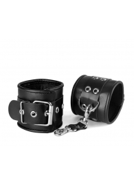 Черные кожаные наручники с ремешком с двумя карабинами на концах - Sitabella - купить с доставкой в Нижнем Новгороде