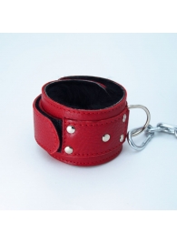 Красные кожаные наручники с меховым подкладом - БДСМ Арсенал - купить с доставкой в Нижнем Новгороде