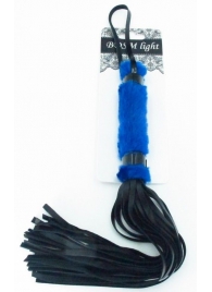 Нежная плеть с синим мехом BDSM Light - 43 см. - БДСМ Арсенал - купить с доставкой в Нижнем Новгороде