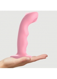 Розовая насадка-стимулятор Strap-On-Me Tapping Dildo Wave - Strap-on-me - купить с доставкой в Нижнем Новгороде