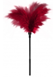 Пластиковая метелочка с красными пёрышками Small Feather Tickler - 32 см. - Blush Novelties - купить с доставкой в Нижнем Новгороде
