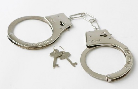 Серебристые наручники с ключиками - Сима-Ленд - купить с доставкой в Нижнем Новгороде