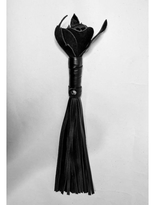 Черная кожаная плеть с розой в рукояти - 40 см. - БДСМ Арсенал - купить с доставкой в Нижнем Новгороде
