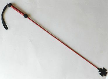 Короткий плетеный стек с наконечником-крестом и красной рукоятью - 70 см. - Подиум - купить с доставкой в Нижнем Новгороде
