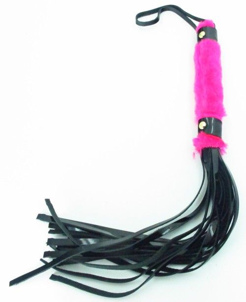 Плеть из лака с розовым мехом BDSM Light - 43 см. - БДСМ Арсенал - купить с доставкой в Нижнем Новгороде