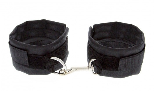 Чёрные полиуретановые наручники с карабином Beginners Wrist Restraints - Blush Novelties - купить с доставкой в Нижнем Новгороде