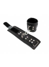 Черные кожаные наручники с заклепками с фиксацией липучками - Notabu - купить с доставкой в Нижнем Новгороде