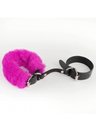 Черные кожаные наручники со съемной ярко-розовой опушкой - Sitabella - купить с доставкой в Нижнем Новгороде